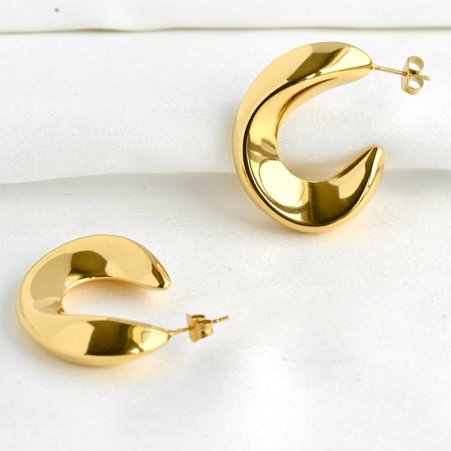 Sculptural C Hoops