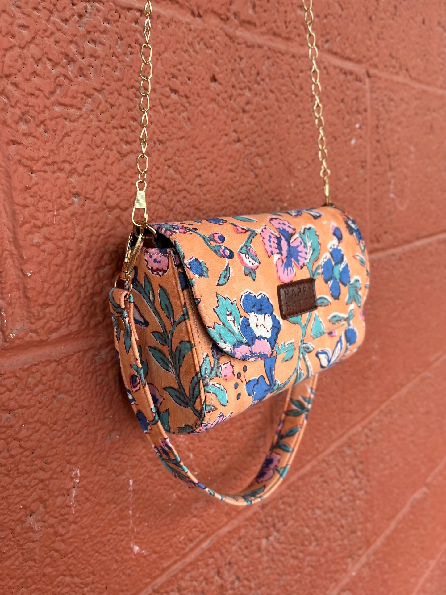 August Box Bag in Peach