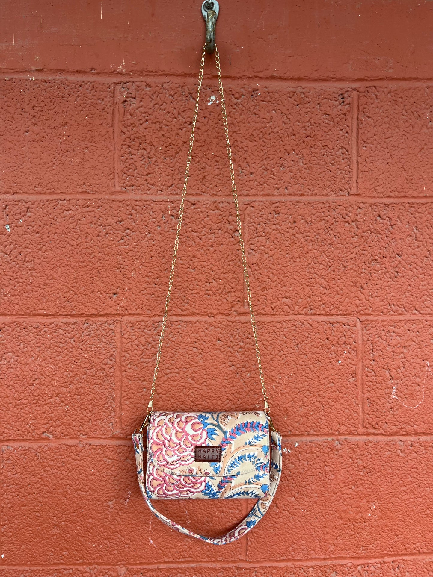 August Box Bag in Beige