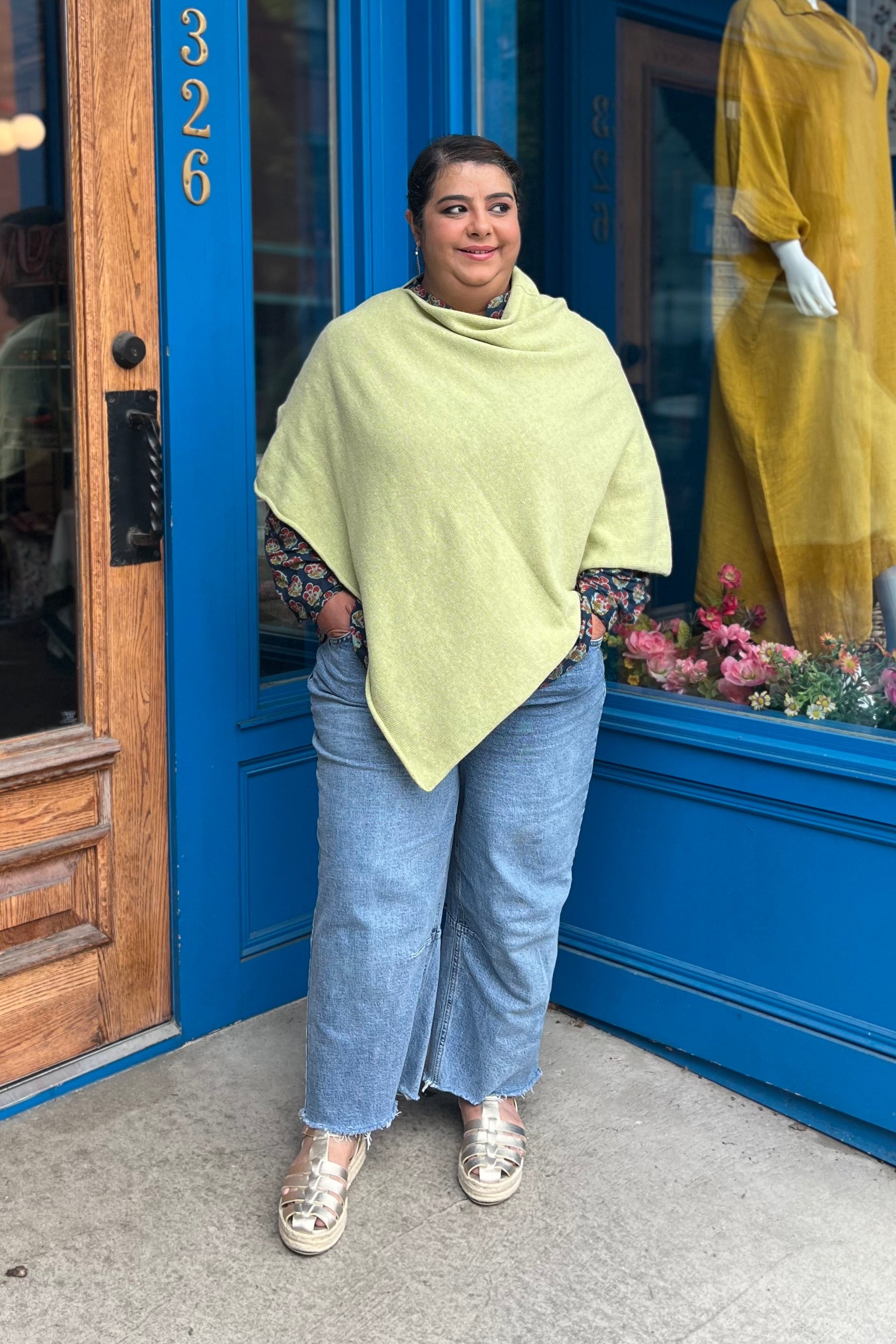 Cashmere Blend Poncho in Pistachio