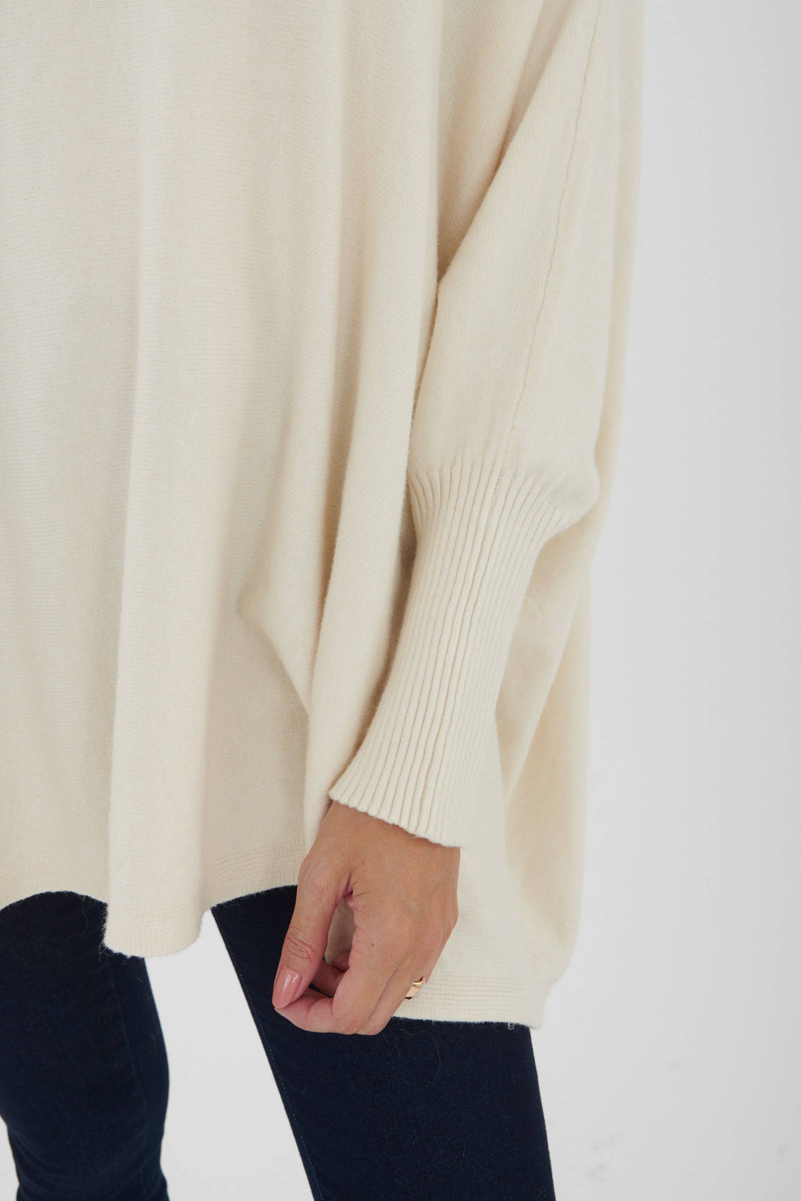 LEL-T8717 plain knit tunic sweater: Ecru / One size