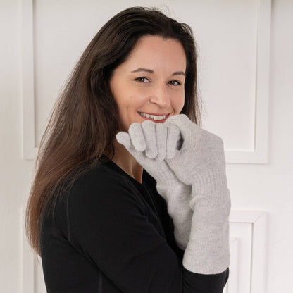 Merino Cashmere Long Gloves in Light Gray
