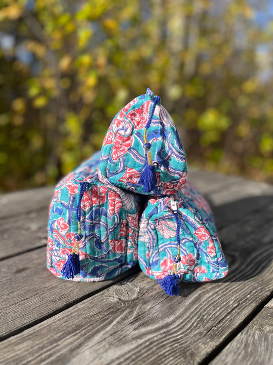 Make Up Bag in Turquoise Blue