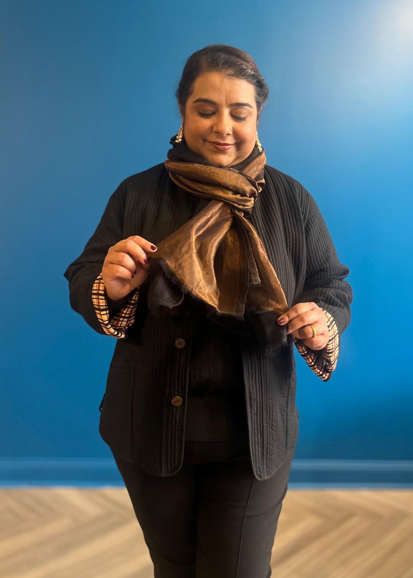 Wool Tencel Wide Scarf in Black