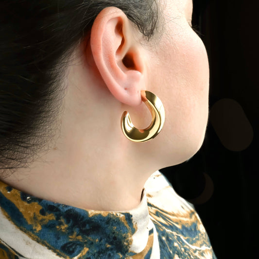 Sculptural C Hoops
