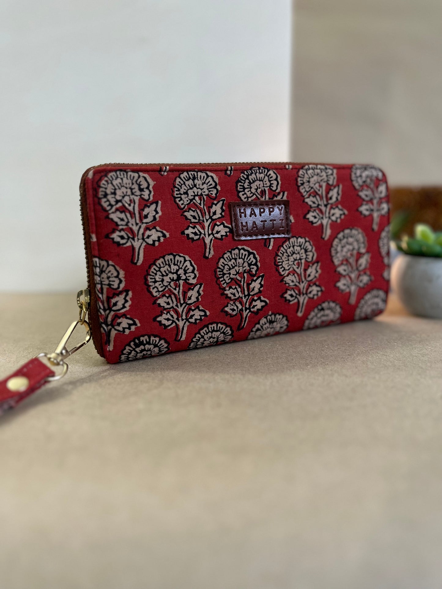 Wrist Clutch in Red