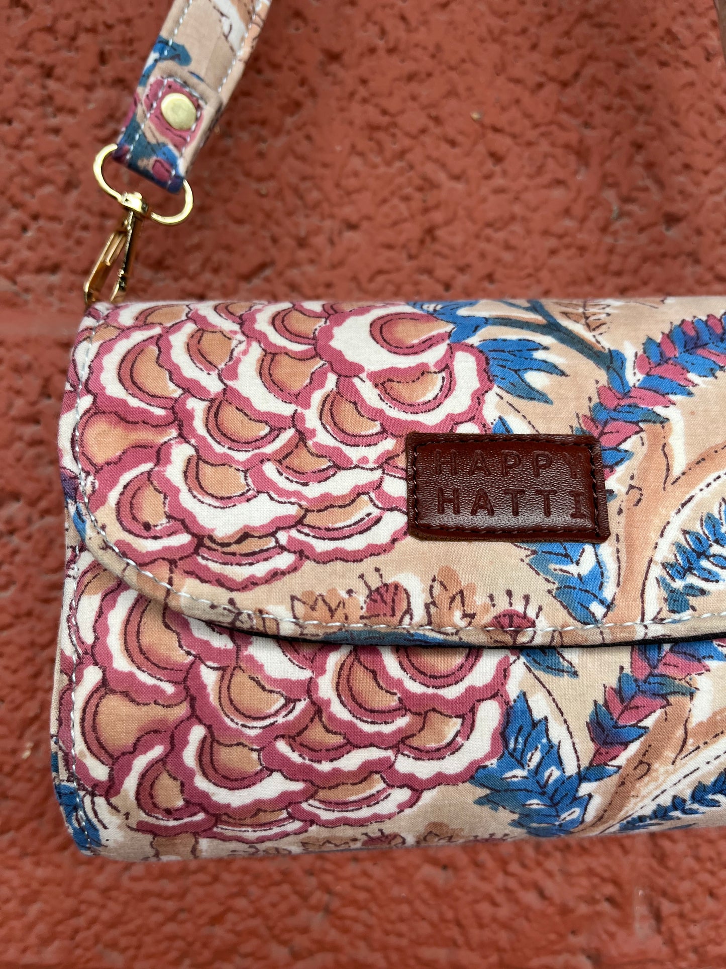 August Box Bag in Beige