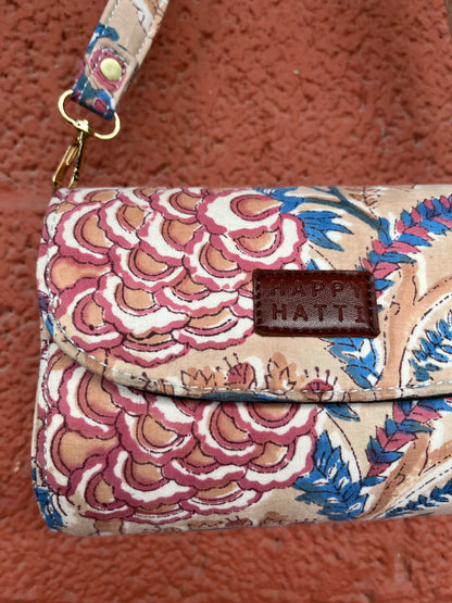 August Box Bag in Beige