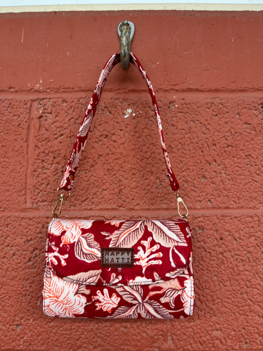 August Box Bag in Red Beige