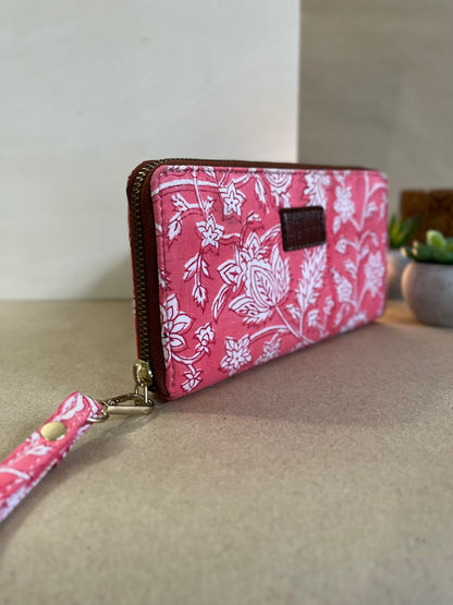 Wrist Clutch in Pink