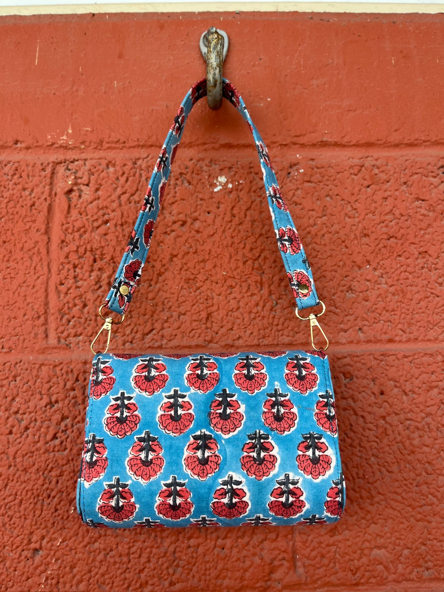 August Box Bag in Blue Rust